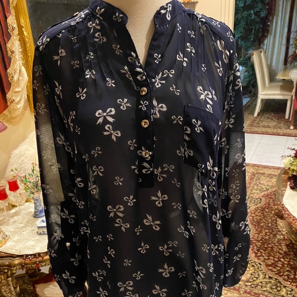Navy and with white bows printed on shear fabric. Size M juniors - Picture 1 of 11